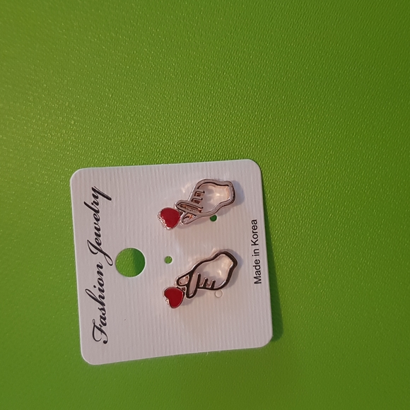 Earrings - Picture 1 of 1